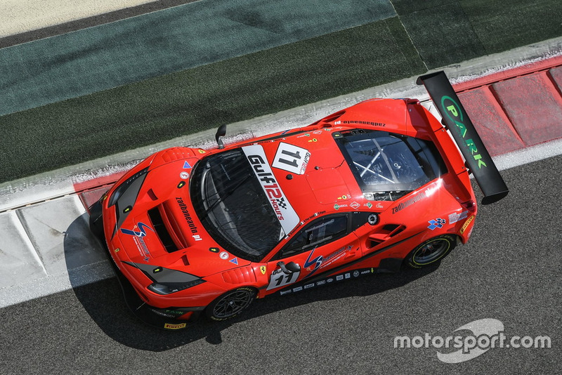 #11 Kessel Racing Ferrari 488 GT3: Michael Broniszewski, Davide Rigon, Alessandro Pierguidi