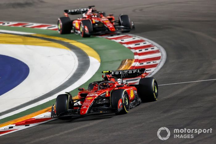 Carlos Sainz, Ferrari SF-23, Charles Leclerc, Ferrari SF-23