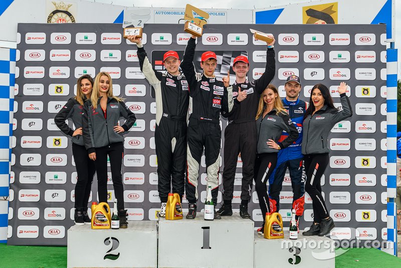Nikodem Wierzbicki, Kamil Serafin, Jakub Szablewski, KIA PLATINUM CUP, Poznań