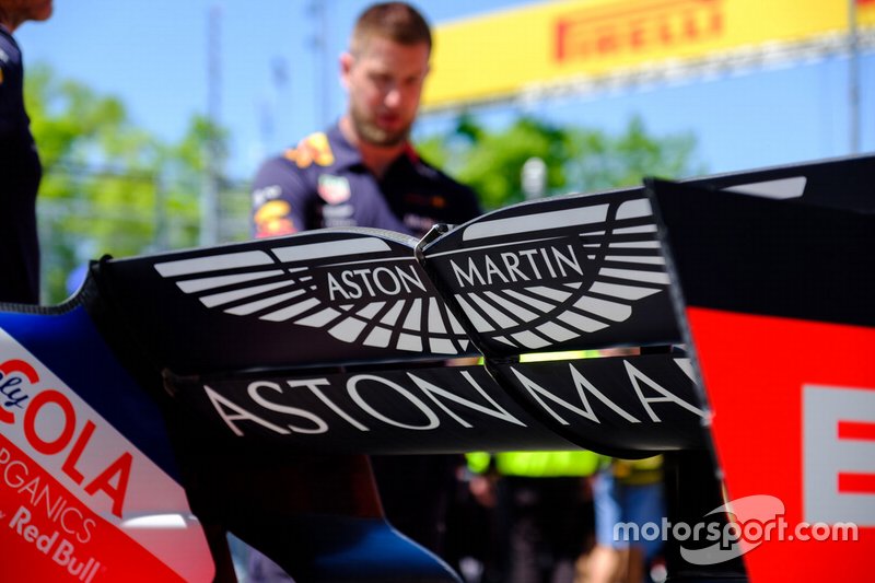 Red Bull Racing RB15 rear wing detail
