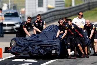 Wagen van Max Verstappen, Red Bull Racing RB15 na crash