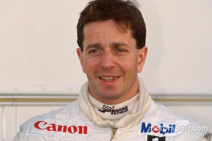 3.- Martin Brundle: 165 carreras