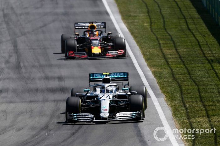 Valtteri Bottas, Mercedes AMG W10, Max Verstappen, Red Bull Racing RB15