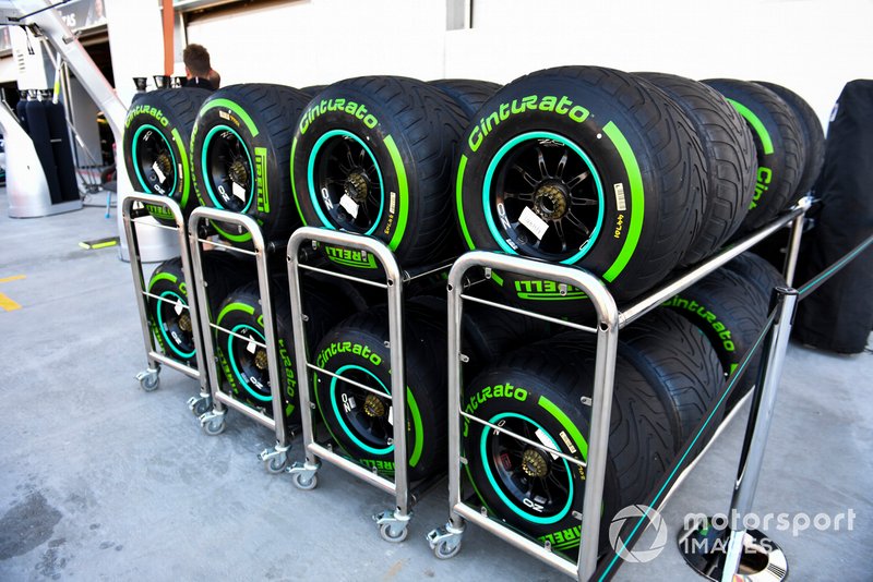 Des pneus Pirelli