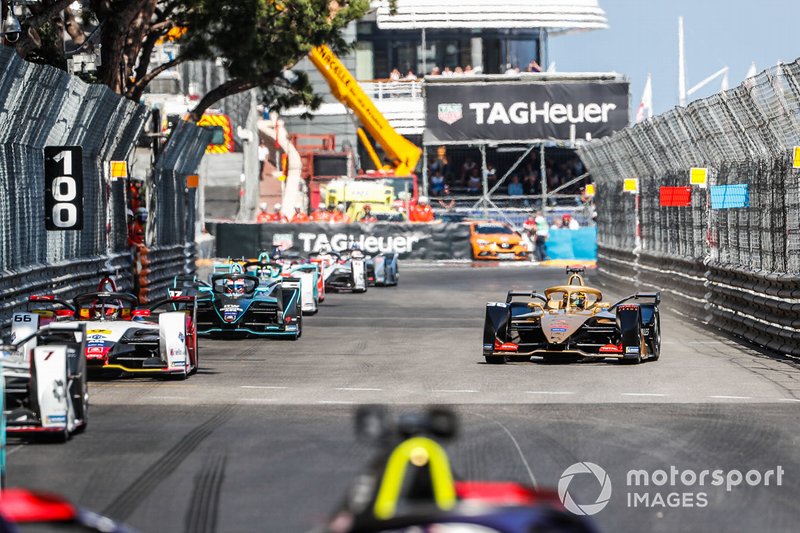 Andre Lotterer, DS TECHEETAH, DS E-Tense FE19 breaks away to trigger Attack Mode