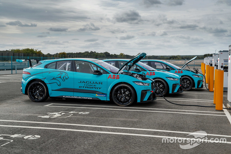 JAGUAR I-PACE eTROPHY