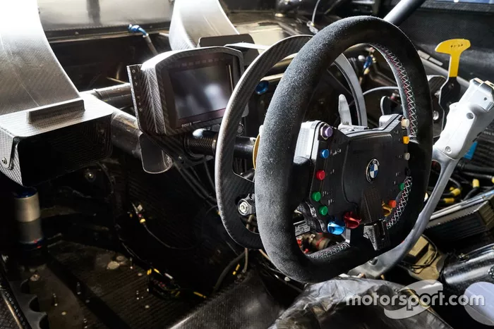 BMW M4 DTM, cockpit, modifications, Alessandro Zanardi, technology