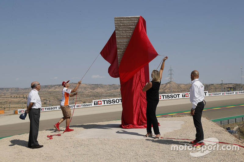Inauguración curva Márquez