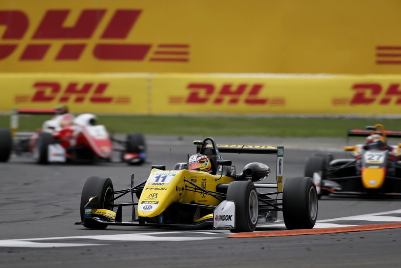 Sacha Fenestraz, Carlin Dallara F317 - Volkswagen