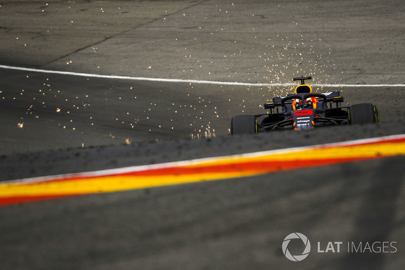 8: Daniel Ricciardo, Red Bull Racing RB14, 2'02.939