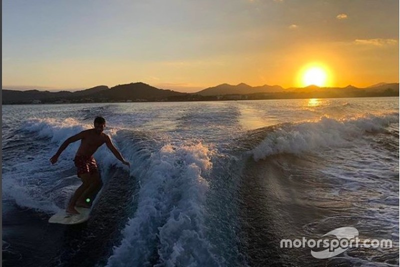 Carlos Sainz durante sus vacaciones en 2018