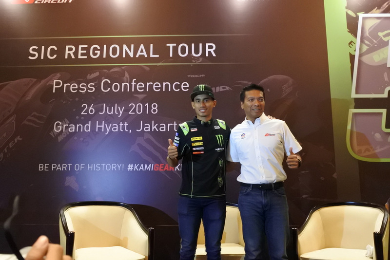 Dato' Razlan Razali, CEO Sepang International Circuit and Hafizh Syahrin, Monster Yamaha Tech 3