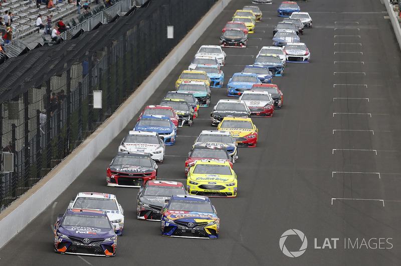 Denny Hamlin, Joe Gibbs Racing, Toyota Camry FedEx Possibilities Kyle Busch, Joe Gibbs Racing, Toyota Camry M&M's Caramel