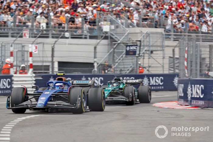 Logan Sargeant, Williams FW45, Lance Stroll, Aston Martin AMR23