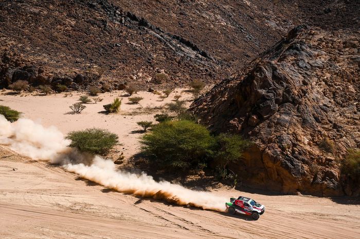 #205 Overdrive Toyota Toyota: Yazeed Al Rajhi, Michael Orr