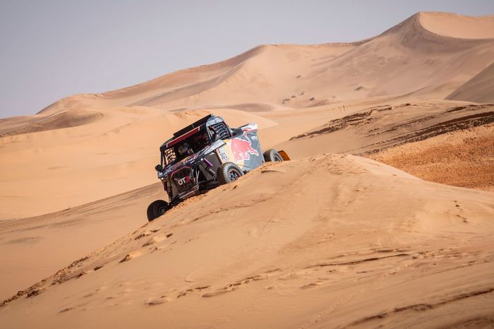 #301 Red Bull Off-Road Team USA: Cristina Gutierrez, Francois Cazalet