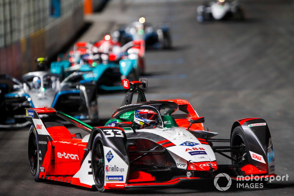 Rene Rast, Audi Sport ABT Schaeffler, Audi e-tron FE07, leads Nyck de Vries, Mercedes Benz EQ, EQ Silver Arrow 02