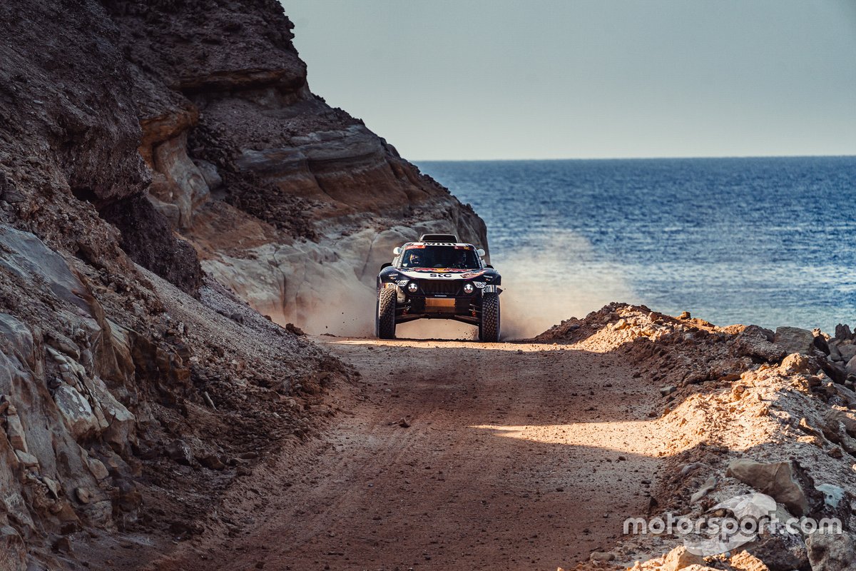 #300 X-Raid Mini JCW Team: Carlos Sainz, Lucas Cruz