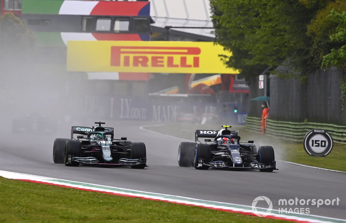 Pierre Gasly, AlphaTauri AT02, Lance Stroll, Aston Martin AMR21
