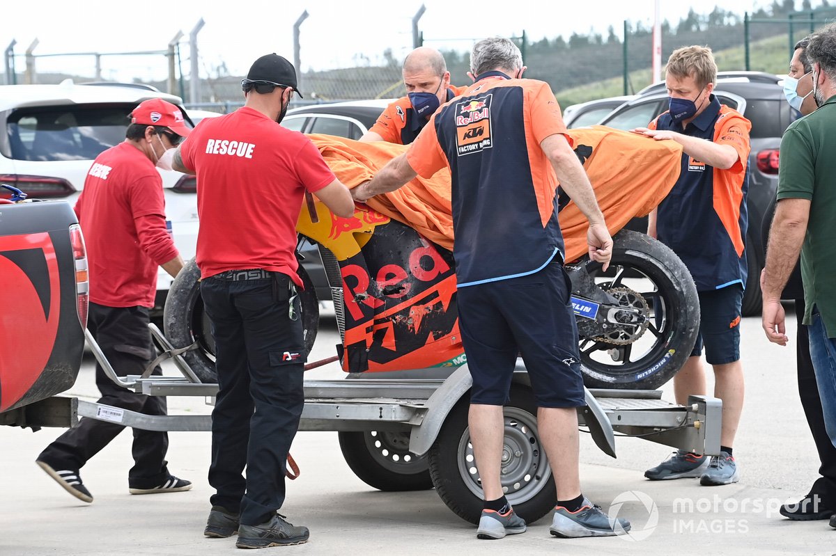 Bike of Miguel Oliveira, Red Bull KTM Factory Racing after the crash