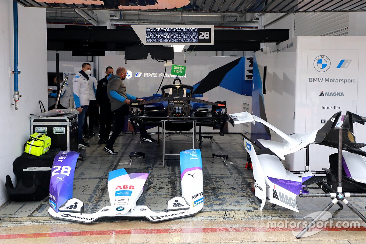 BMW i Andretti Motorsport garage