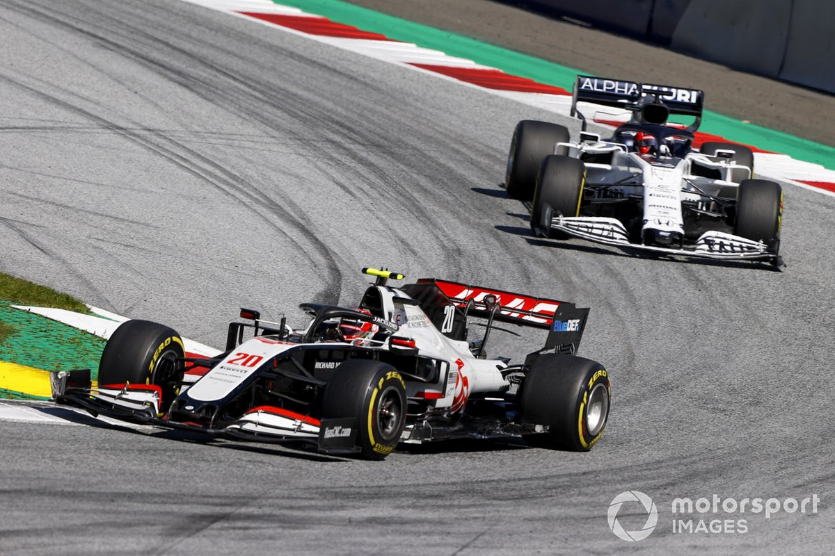 Kevin Magnussen, Haas VF-20 e Daniil Kvyat, AlphaTauri AT01