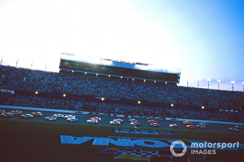 3) Гонка NASCAR Pepsi 400 1998 года