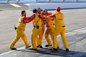 Joey Logano, Team Penske, Ford Mustang Shell Pennzoil