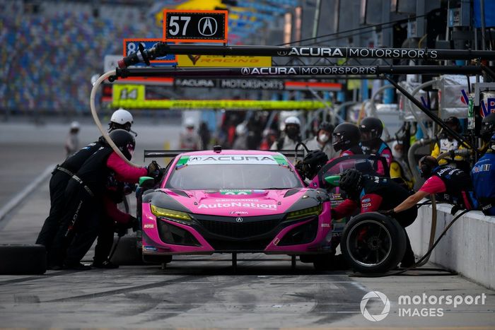 #86 Meyer Shank Racing w/Curb-Agajanian Acura NSX GT3, GTD: Mario Farnbacher, Matt McMurry