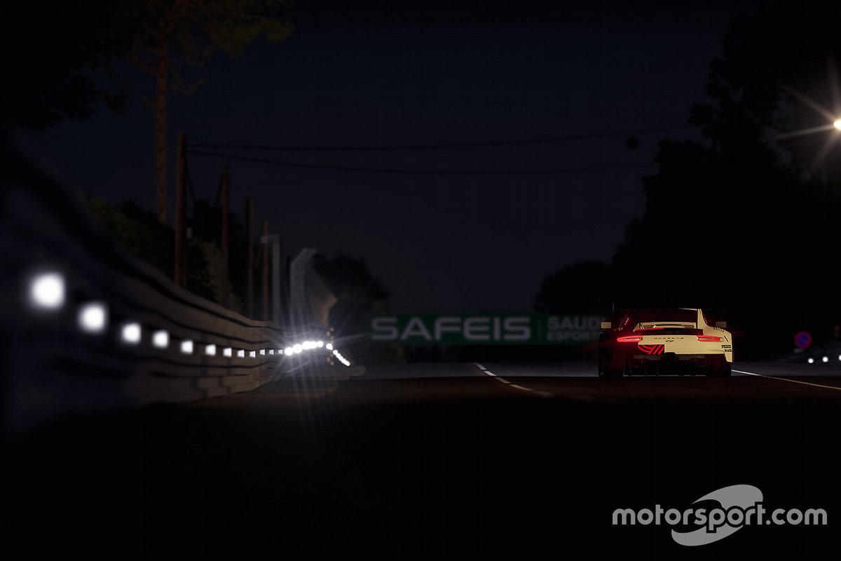 #92 Porsche Esports Team Porsche 911 RSR: Jaxon Evans, Matt Campbell, Mack Bakkum, Jeremy Bouteloup