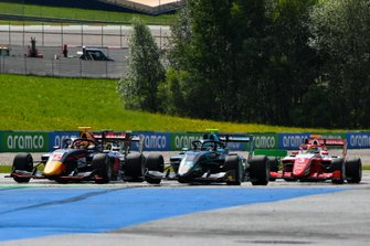 Liam Lawson, HITECH GRAND PRIX, leads Jake Hughes, HWA Racelab and Logan Sargeant, Prema Racing
