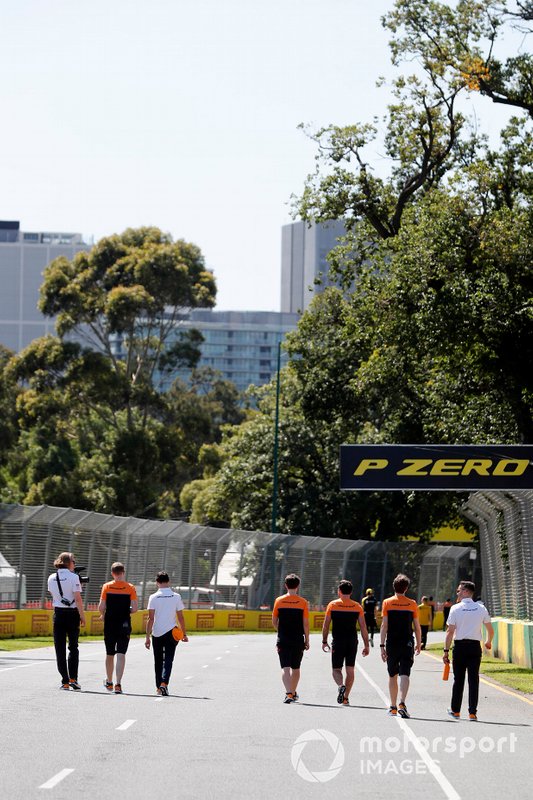 Team Mclaren in pista