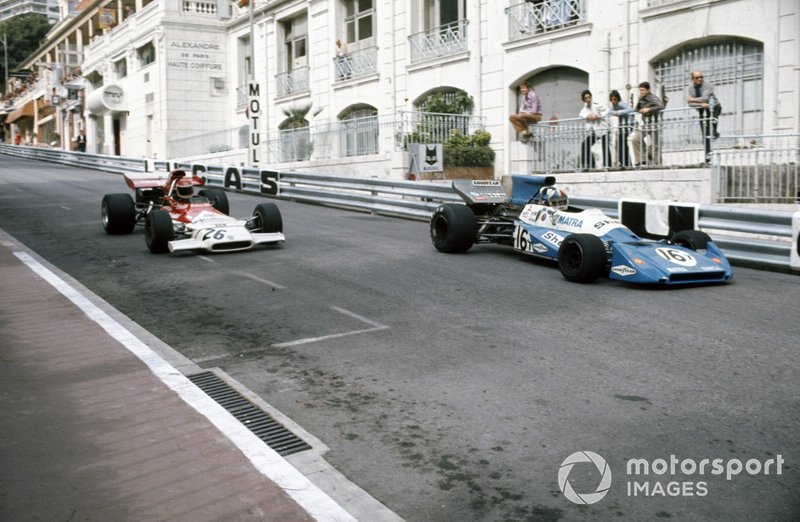 Chris Amon, Matra MS120C en el coche de repuesto, Helmut Marko, BRM P153B
