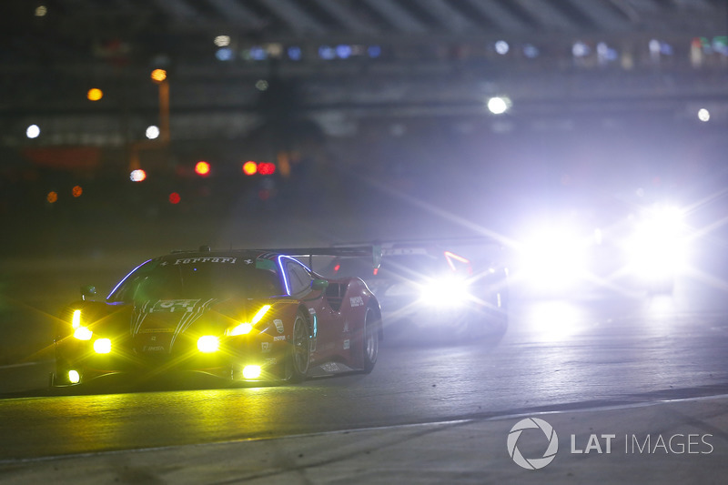 #64 Scuderia Corsa Ferrari 488 GT3, GTD: Bill Sweedler, Townsend Bell, Frankie Montecalvo, Sam Bird