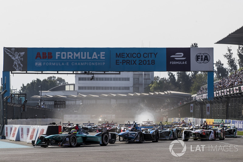 Oliver Turvey, NIO Formula E Team, at the start of the race