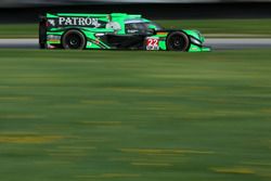 #22 Tequila Patron ESM Nissan DPi, P: Pipo Derani, Johannes van Overbeek