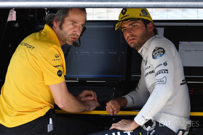 Paul Monaghan, Renault Sport F1 Team y Carlos Sainz Jr., Renault Sport F1 Team