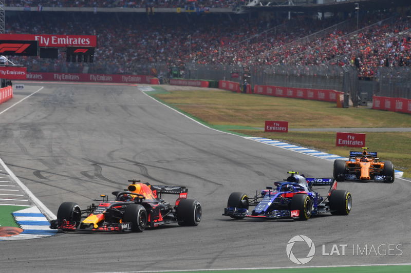 DNF: Daniel Ricciardo, Red Bull Racing RB14
