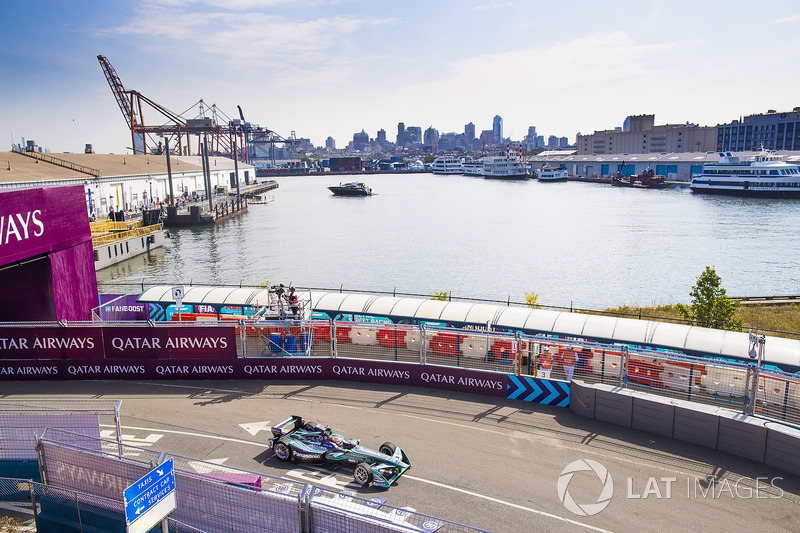 Nelson Piquet Jr., Jaguar Racing