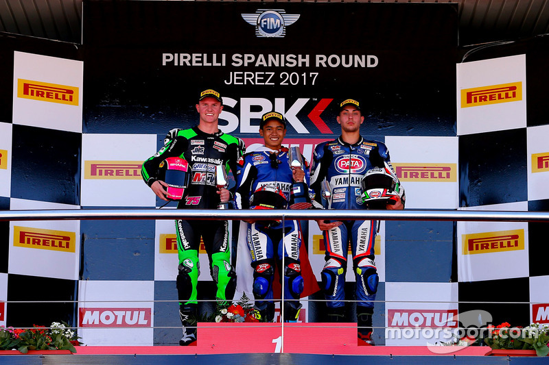 Podium: Race winner Galang Hendra, Yamaha, second place Scott Deroue, Kawasaki, third place Alfonso Coppola, Yamaha
