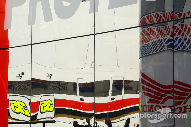 Paddock atmosphere