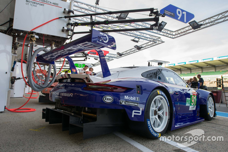 #91 Porsche GT Team Porsche 911 RSR avec une livrée spéciale