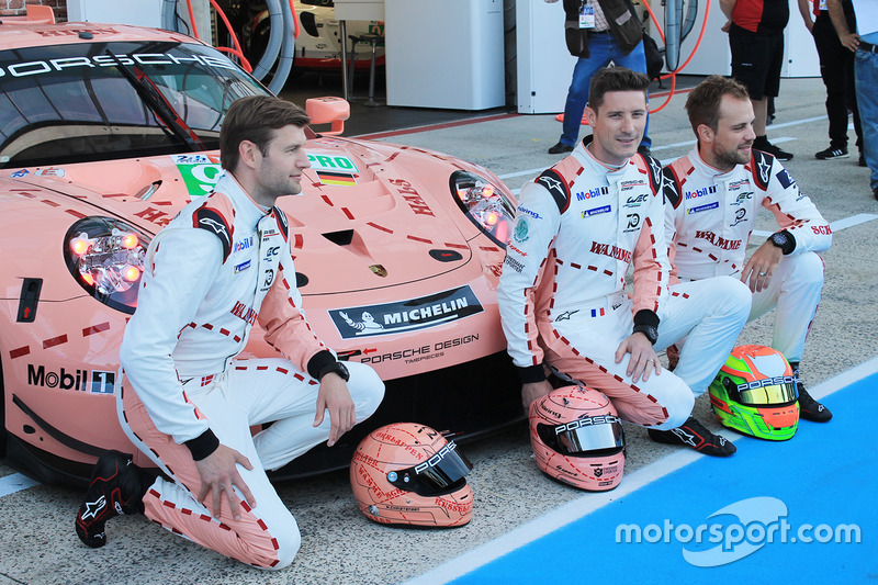 #92 Porsche GT Team Porsche 911 RSR et #91 Porsche GT Team Porsche 911 RSR avec des livrées spéciales