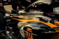 Автомобиль Renault Sport F1 Team RS17 Нико Хюлькенберга