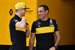 Nico Hulkenberg, Renault Sport F1 Team y Cyril Abiteboul, Director deportivo de Renault Sport F1