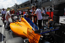 Stoffel Vandoorne, McLaren MCL33, sur la grille