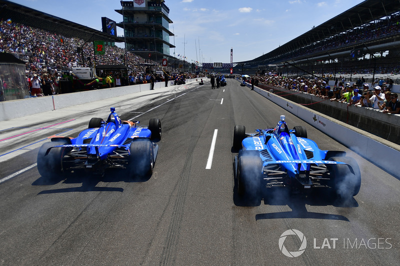 Scott Dixon, Chip Ganassi Racing Honda, Ed Jones, Chip Ganassi Racing Honda, Pit stop Competition