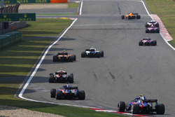 Sergey Sirotkin, Williams FW41 Mercedes, Stoffel Vandoorne, McLaren MCL33 Renault, Charles Leclerc, Sauber C37 Ferrari, Brendon Hartley, Toro Rosso STR13 Honda, y Pierre Gasly, Toro Rosso STR13 Honda