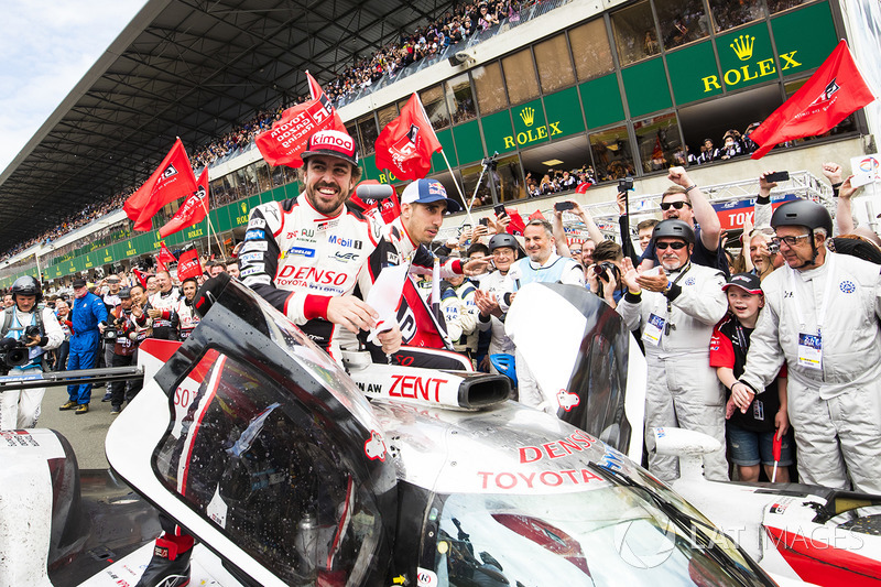 Winners #8 Toyota Gazoo Racing Toyota TS050: Sébastien Buemi, Kazuki Nakajima, Fernando Alonso