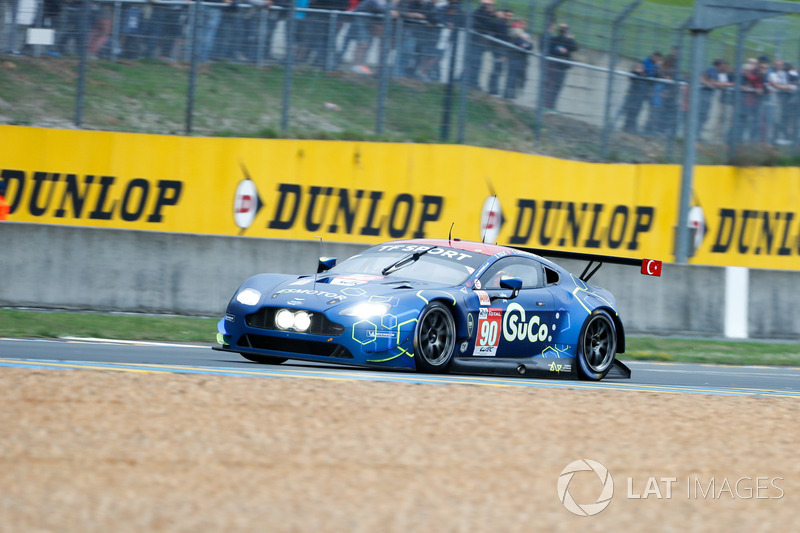 #90 TF Sport Aston Martin Vantage: Salih Yoluc, Euan Alers-Hankey, Charles Eastwood